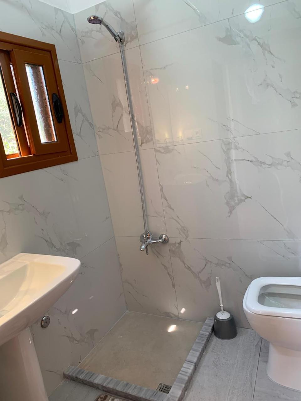 בראט Rama Guest House מראה חיצוני תמונה